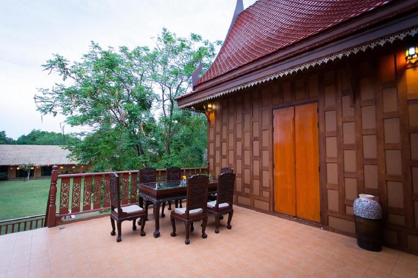 Asita Eco Resort Amphawa Bilik gambar