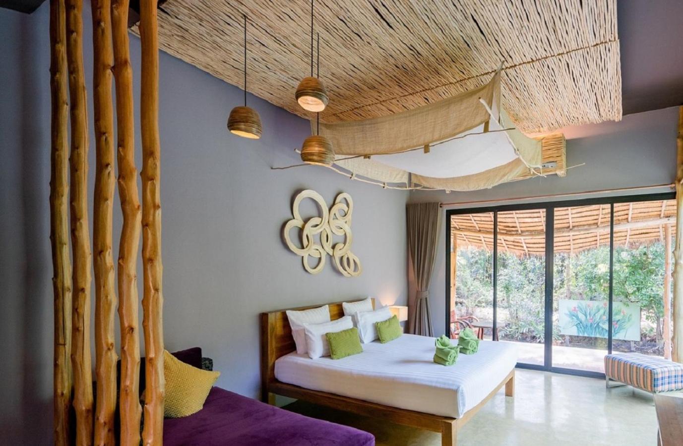 Asita Eco Resort Amphawa Bilik gambar